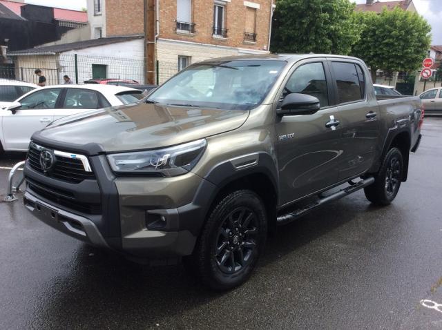Toyota Hilux image 9