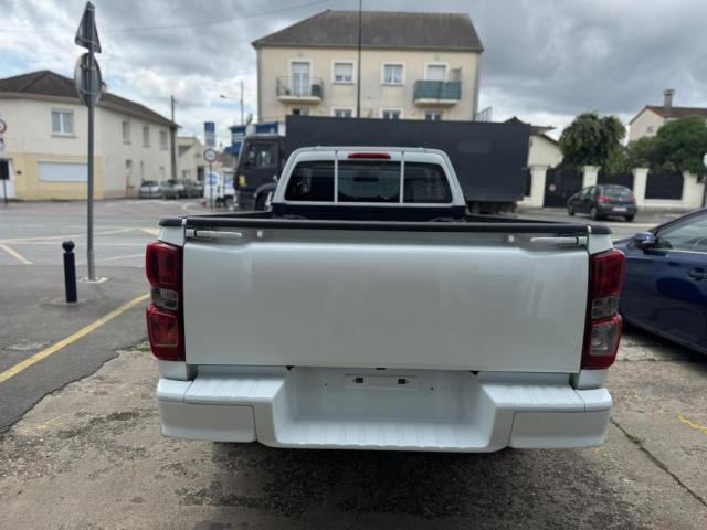 Isuzu D-Max image 3