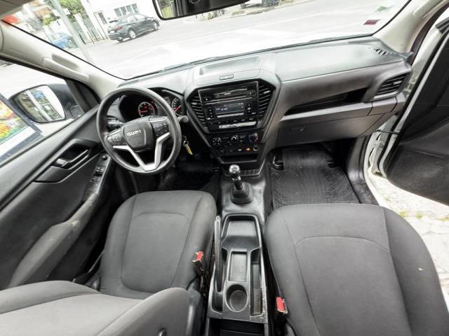 Isuzu D-Max image 5