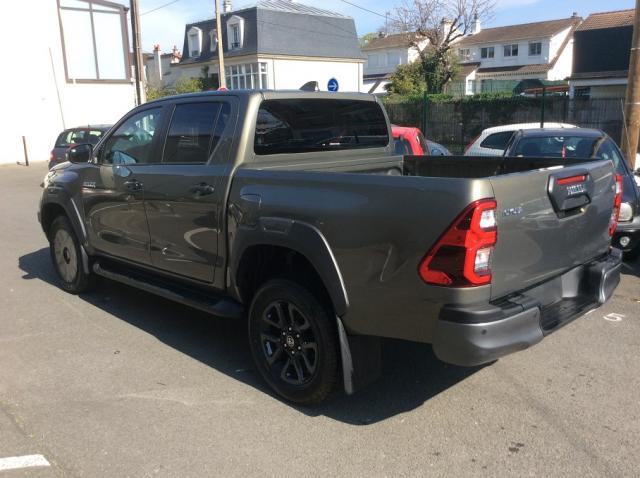 Toyota Hilux image 1