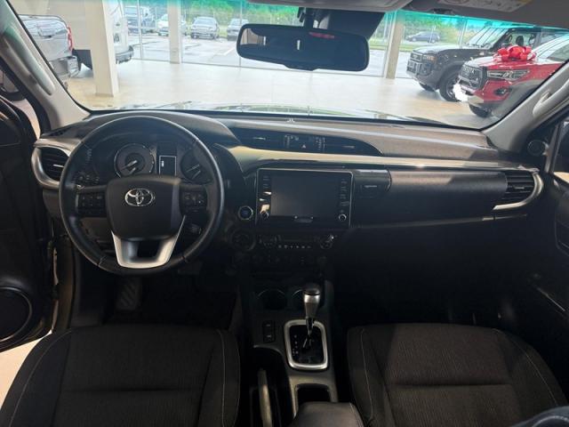 Toyota Hilux image 1