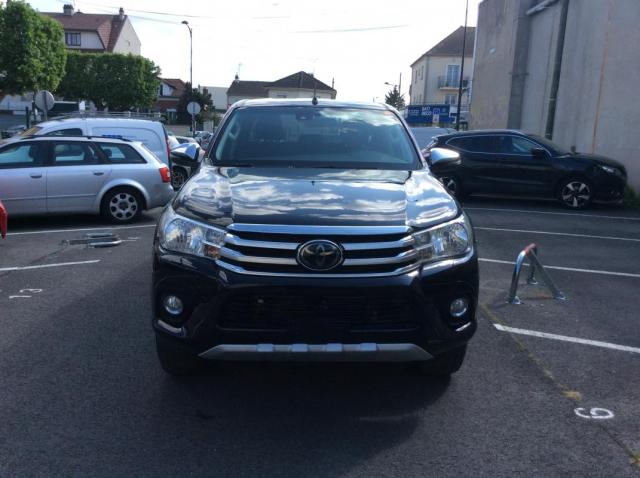 Toyota Hilux image 1
