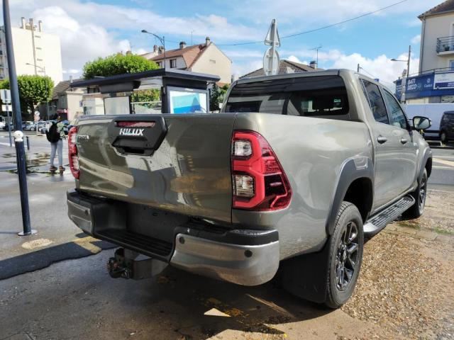Toyota Hilux image 3