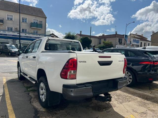 Toyota Hilux image 3