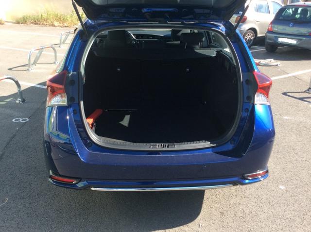 Toyota Auris image 3
