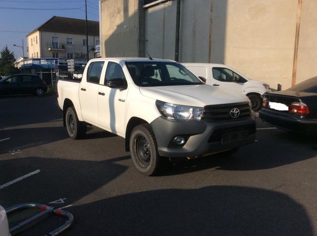 Toyota Hilux image 5