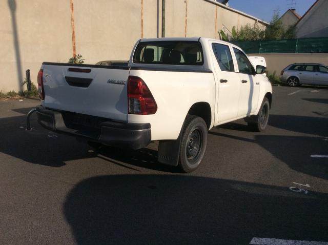 Toyota Hilux image 6