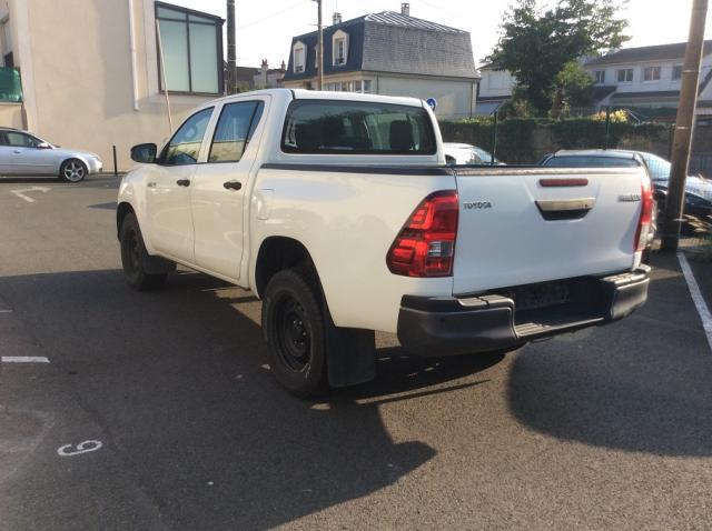 Toyota Hilux image 1