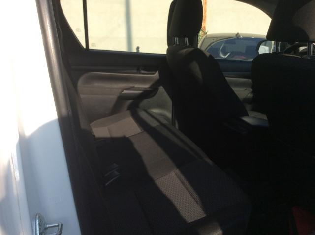Toyota Hilux image 4