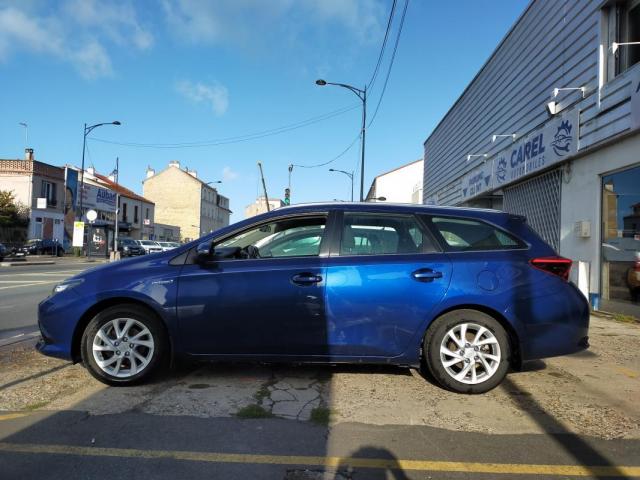 Toyota Auris image 8