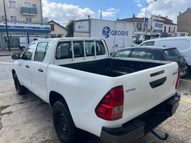 Toyota Hilux image 1