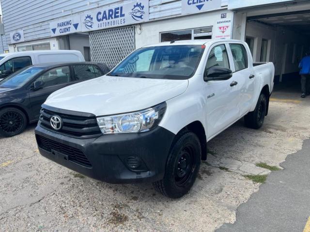 Toyota Hilux image 2