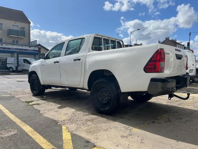 Toyota Hilux image 6