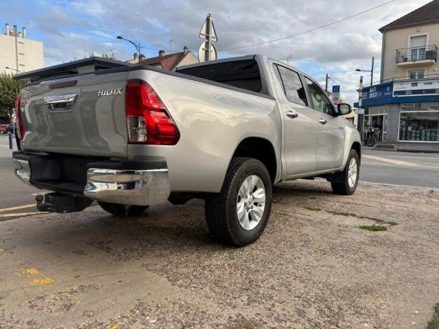 Toyota Hilux image 6