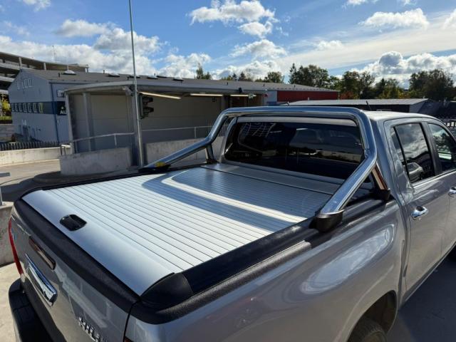 Toyota Hilux image 9
