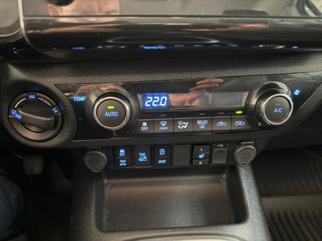 Toyota Hilux image 2
