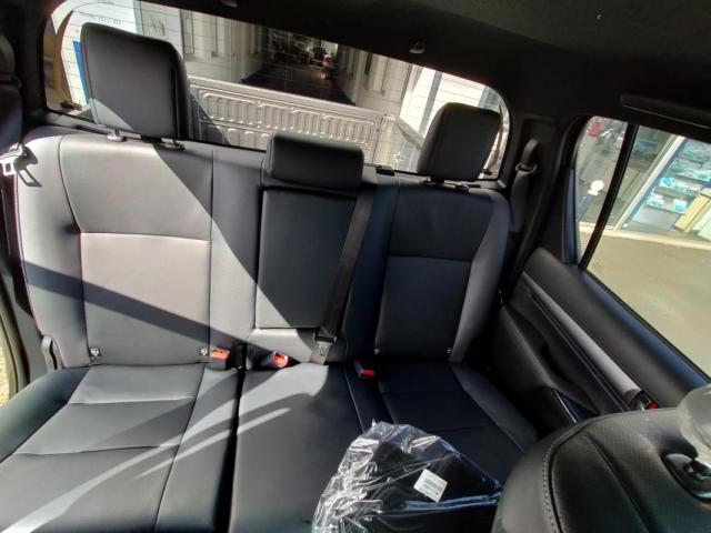 Toyota Hilux image 5