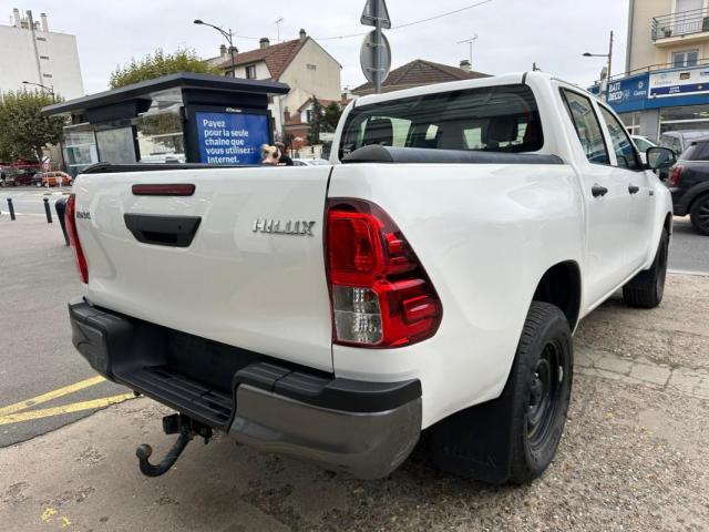 Toyota Hilux image 4