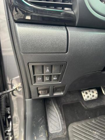 Toyota Hilux image 4