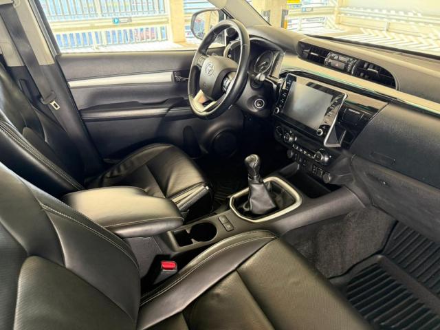 Toyota Hilux image 4