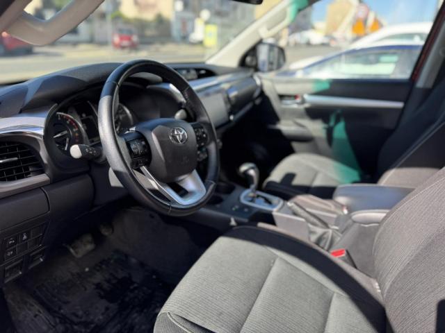 Toyota Hilux image 9