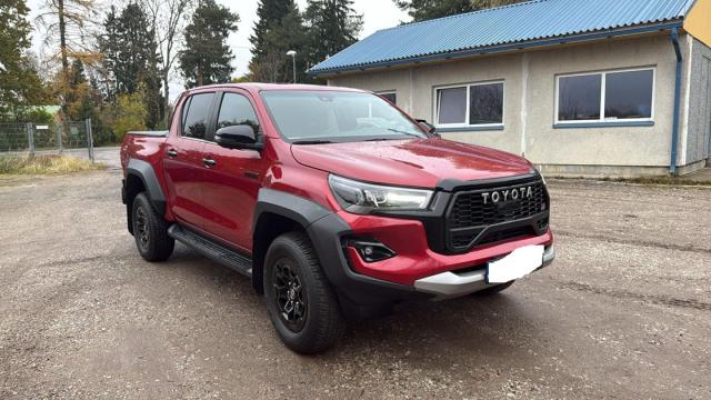 Toyota Hilux image 3