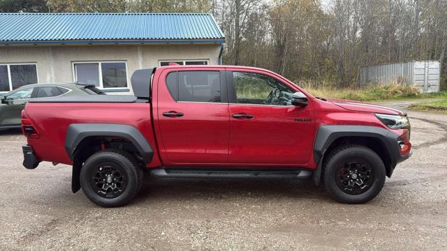 Toyota Hilux image 5