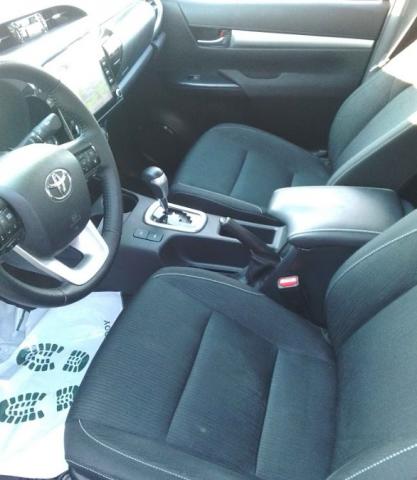 Toyota Hilux image 4
