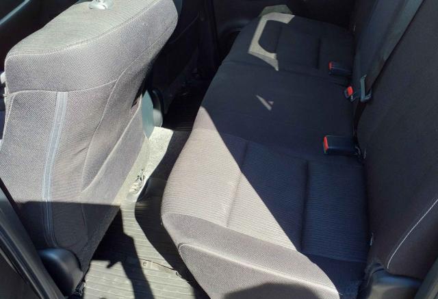 Toyota Hilux image 2