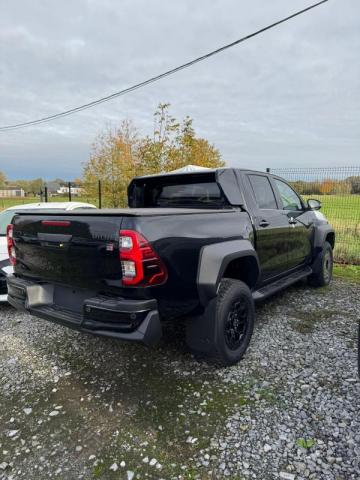 Toyota Hilux image 1