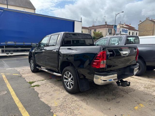 Toyota Hilux image 1