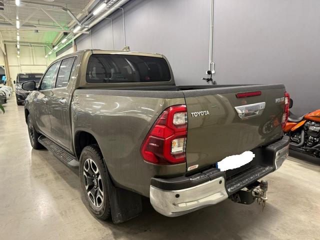 Toyota Hilux image 4