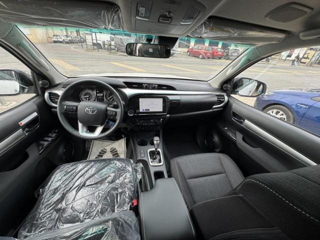 Toyota Hilux image 5