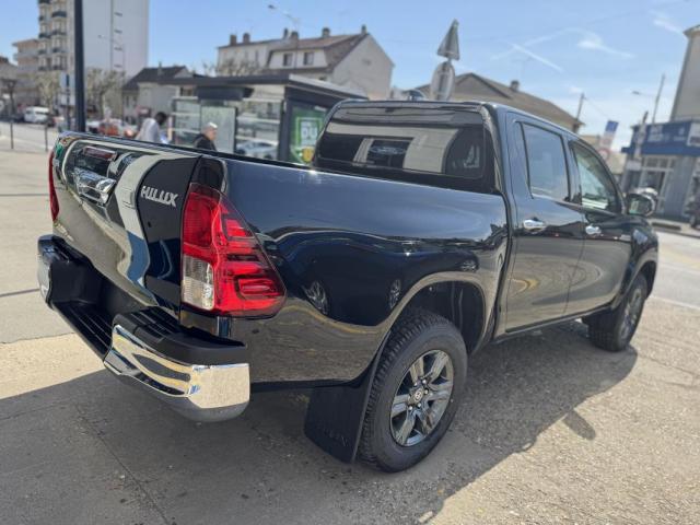 Toyota Hilux image 1