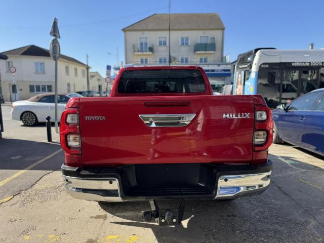 Toyota Hilux image 2