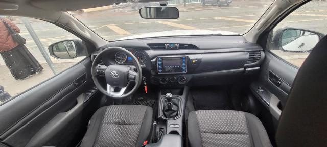 Toyota Hilux image 1