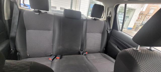 Toyota Hilux image 3