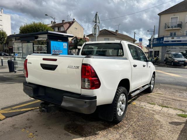 Toyota Hilux image 9