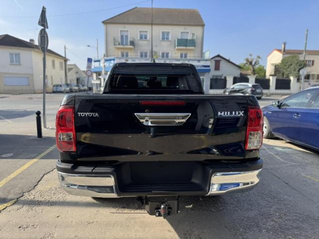 Toyota Hilux image 4