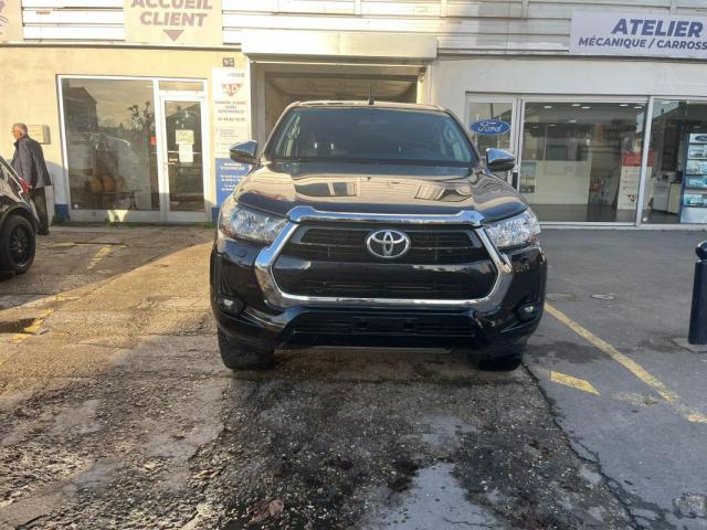 Toyota Hilux image 8