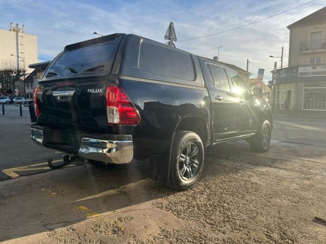 Toyota Hilux image 4