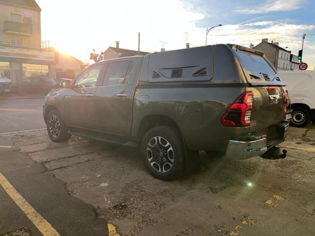 Toyota Hilux image 6