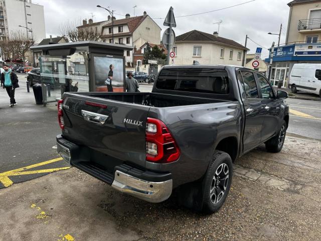 Toyota Hilux image 7
