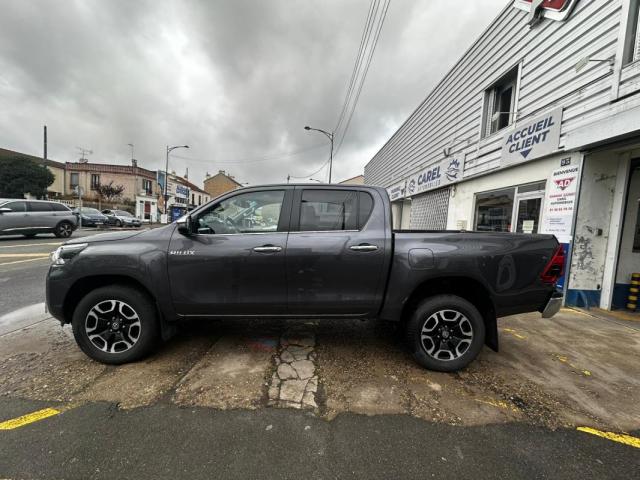 Toyota Hilux image 9