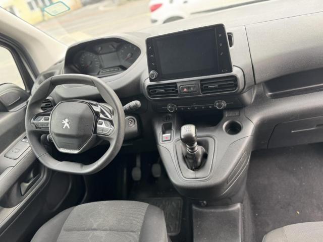 Peugeot Partner image 1