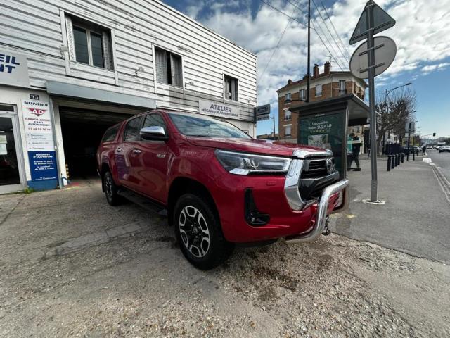 Toyota Hilux image 2