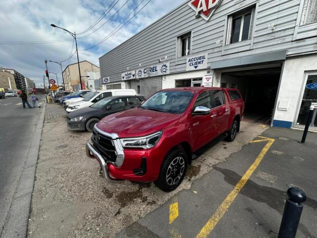 Toyota Hilux image 8