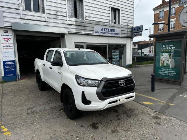 Toyota Hilux image 2