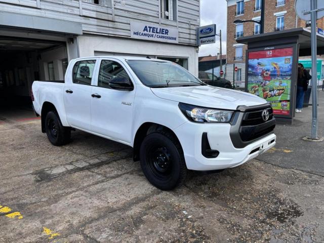 Toyota Hilux image 2