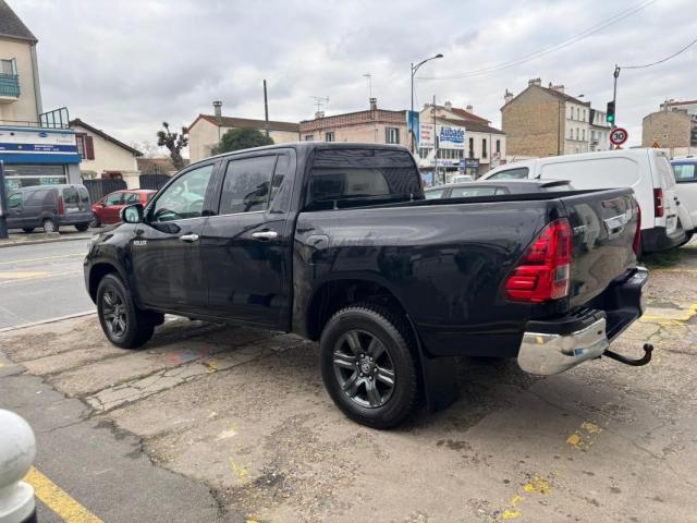 Toyota Hilux image 8